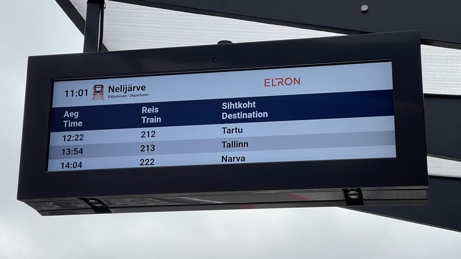 32 Dual-Sided Narrow Outdoor LCD Displays for the Estonian National Rail Network — installation photo 3