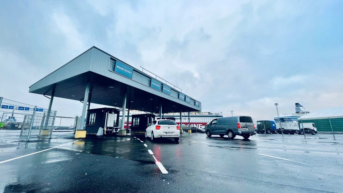 The Last Mile Problem in Port Wayfinding