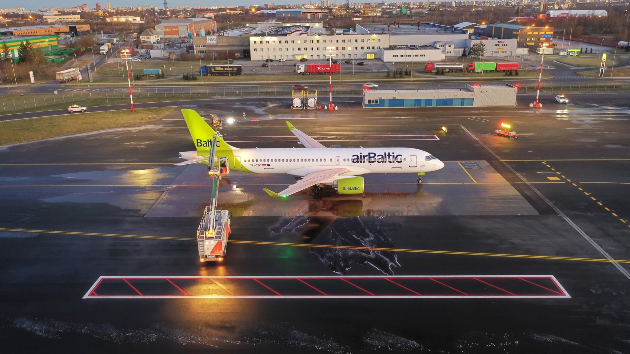 Deployable DeIce LED Message Board Solution at Tallinn Airport